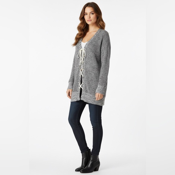 Guess Tops - Guess Grey Sweater Size Small D-05